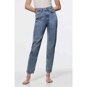 5/$25 Zara The 90’s Mom Fit High Rise Straight Tapered Denim Blue Jeans